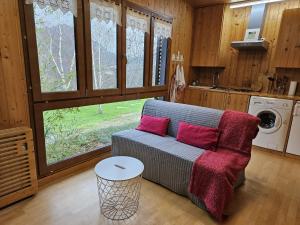 Kuchyňa alebo kuchynka v ubytovaní Apartamentos Ea Astei