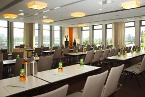 Ein Restaurant oder anderes Speiselokal in der Unterkunft ATLANTIC Hotel Kiel 