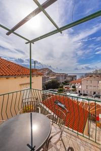 Balkón alebo terasa v ubytovaní Apartment Entre les jardins
