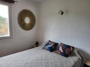 Postel nebo postele na pokoji v ubytování 1 Chambre piscine commune et 1 Gite piscine privée La Sauvasse