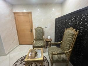 Posezení v ubytování Annour Luxurious & Large apartment in Oujda Centre