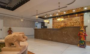 Лоби или рецепция в Treebo Trend Haveli Resort Roots, Bhupatwala Haridwar