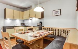 Kuchyňa alebo kuchynka v ubytovaní Ferienwohnung - St, Anton