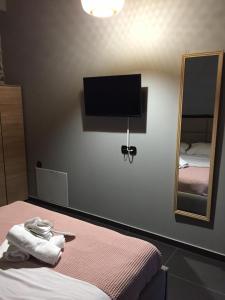 Posteľ alebo postele v izbe v ubytovaní V&M Traditional Luxury Villa