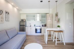 Dapur atau dapur kecil di Luxury home on the sea Kassandra +37 gambar