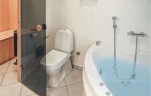 Ένα μπάνιο στο Holiday Home Grønkær Høj Vej Haderslev I