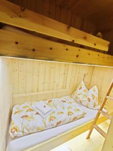 Postel nebo postele na pokoji v ubytování Ferienwohnung Rheintal
