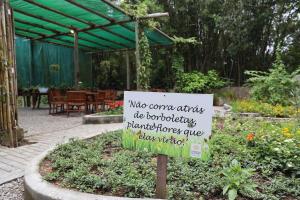 Um jardim em Costao do Santinho Resort All Inclusive