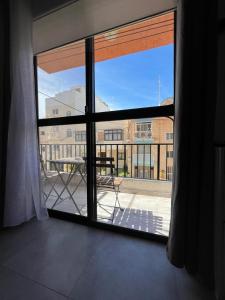 Svalir eða verönd á Modern and Homely Apartment in Marsaskala