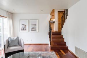Solana Beach Home 4 blocks from the Ocean的休息区