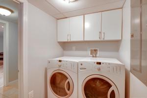 Φωτογραφία από το άλμπουμ του White Mountain Escape with Separate In-Law Suite! σε Thornton