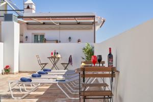 En balkon eller terrasse på Nerja Boutique B1 Street level