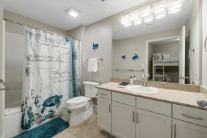 Bagno di Lakeview Luxury at Laketown Wharf #235 by Nautical Properties