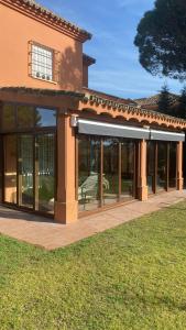 Budova, kde se prázdninový dům nachází