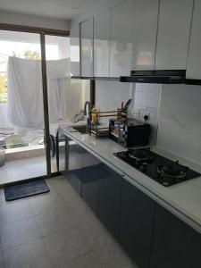 Η κουζίνα ή μικρή κουζίνα στο Goldpark home