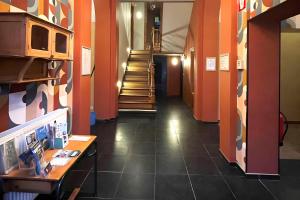 TV a/nebo společenská místnost v ubytování Hotel des Comtes Durbuy