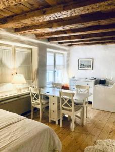 Φωτογραφία από το άλμπουμ του Historisches Chalet im Herzen von Zürich στη Ζυρίχη