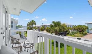 Μπαλκόνι ή βεράντα στο Beachside Bliss Beach House