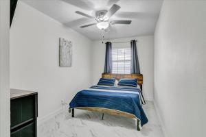 Postelja oz. postelje v sobi nastanitve Newly Updated 5-Bedroom Home in Vidor