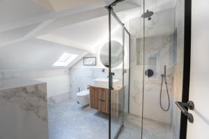 Monte Carlo Monaco Border - luxury, modern, cozy with home feelings and See View 욕실