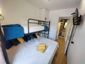 Postel nebo postele na pokoji v ubytování Apartman Perunika D9 - Divčigora