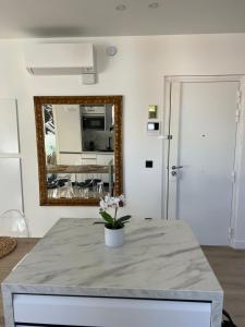Monte Carlo Monaco Border - luxury, modern, cozy with home feelings and See View 주방 또는 간이 주방