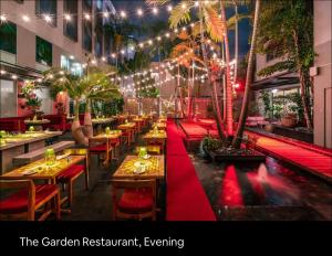 Restaurace v ubytování myBoulan Miami Beach Convention Center