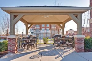 Reštaurácia alebo iné gastronomické zariadenie v ubytovaní Candlewood Suites Murfreesboro, an IHG Hotel