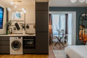 Kuchyň nebo kuchyňský kout v ubytování Opal Gem Studio in Old Town