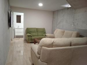 Χώρος καθιστικού στο Casa en Jerez con patio cerca de la playa y de la sierra