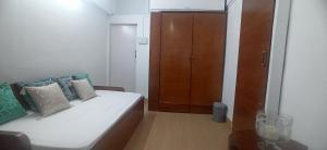Gallery image of SEAVIEW Room Bandra W Bandstand Nr Taj WOMEN ONLY in Mumbai