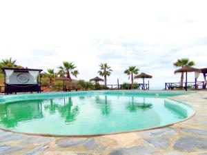 Poolen vid eller i närheten av Casa Crisantemo with sea view and pool in Adra