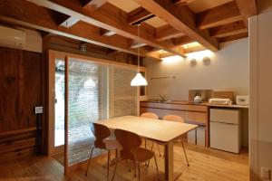 Φωτογραφία από το άλμπουμ του 一棟貸し古民家の宿まるがやつ σε Ōtaki