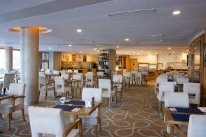 Restaurace v ubytování Anemon Grand Adana Otel