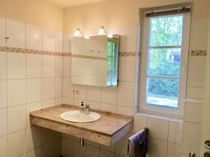 Ένα μπάνιο στο Holiday home On the beach