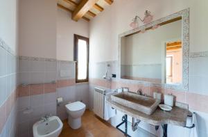 A bathroom at B&B Antica Fonte del Latte