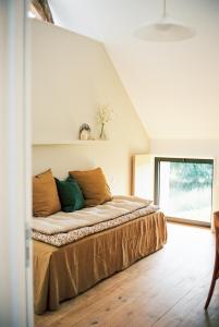 a bedroom with a bed in a room at Maison d'hôtes le détour en pleine nature in Channay-sur-Lathan