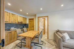 Kuchyň nebo kuchyňský kout v ubytování Apartments Viktor + 25 fotografií