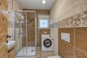 Koupelna v ubytování Apartments Viktor