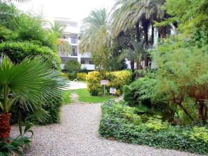 Κήπος έξω από το Apartamento Roses, 2 dormitorios, 4 personas - ES-258-118