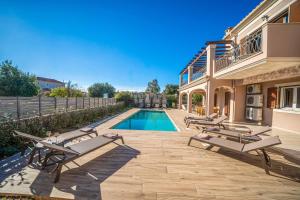 Fotografie z fotogalerie ubytování Classic Villa v destinaci Atsoupádhes