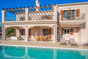 Fotografie z fotogalerie ubytování Classic Villa v destinaci Atsoupádhes