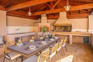 Fotografie z fotogalerie ubytování Classic Villa v destinaci Atsoupádhes + 47 fotografií