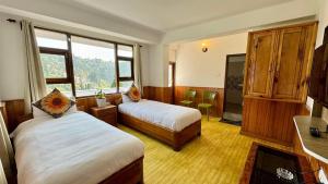 Gallery image of Darjeeling Hillside Inn in Darjeeling