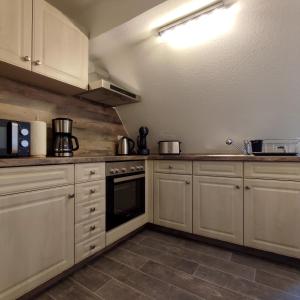 Kuchyň nebo kuchyňský kout v ubytování Ferienwohnung am Markt in Olbernhau