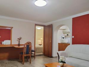 A kitchen or kitchenette at Hévíz Apartman Hévíz