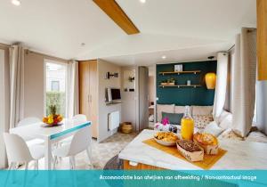 Una cocina o cocineta en Siblu camping Lauwersoog