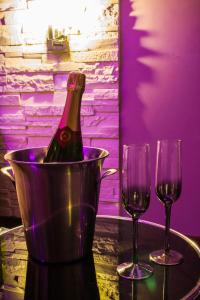 Gallery image of Suite Romantique & Spa in Dijon