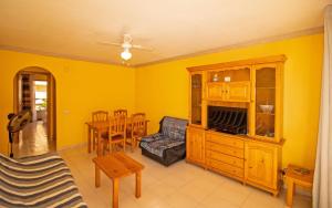 Et opholdsområde på Primera línea Playa Cargador - Playamar 1012 ALBERT VILLAS + 17 billeder