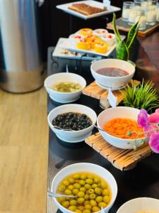Makanan di atau berdekatan hotel